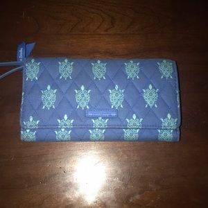 vera bradley turtle wallet